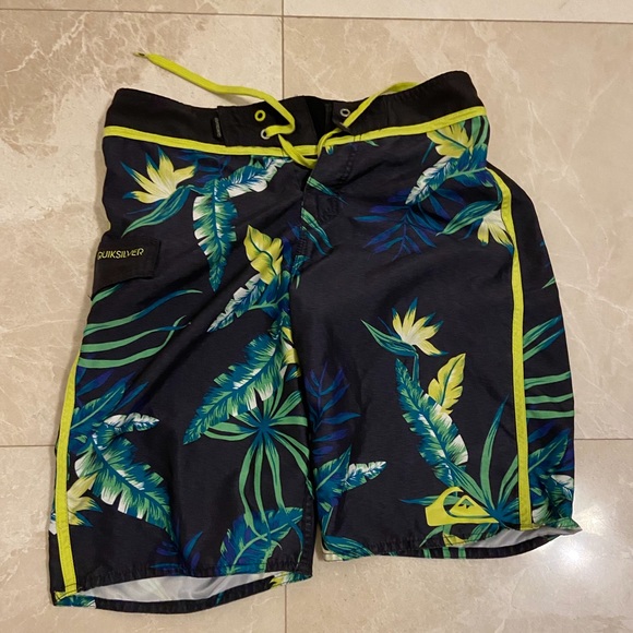 Tropical bathing suit - Picture 1 of 4
